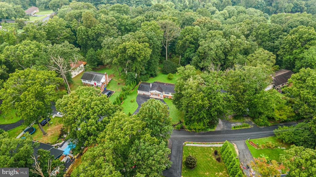 4308 WENDY COURT