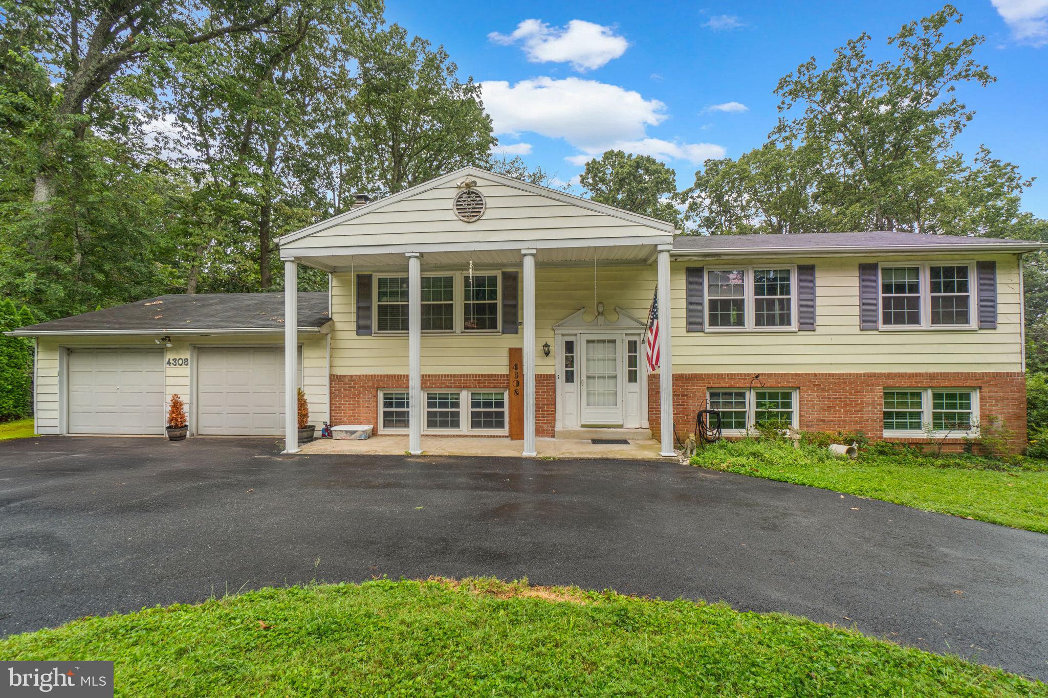 4308 WENDY COURT