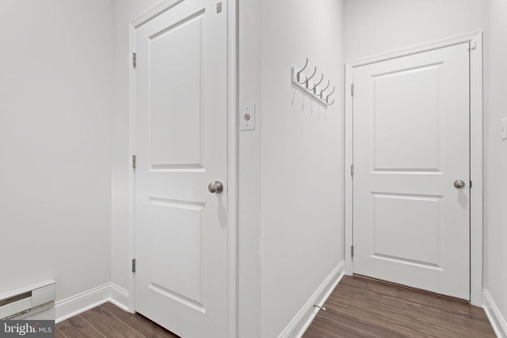 7086 EXECUTIVE WAY