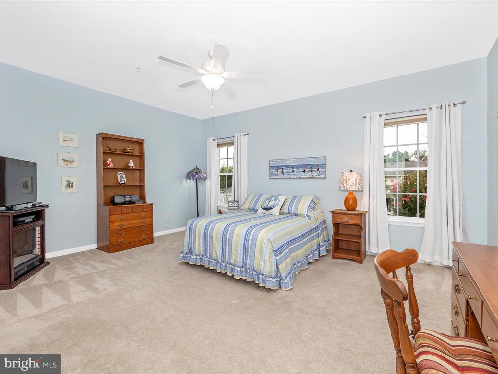 10527 Edwardian Ln #145