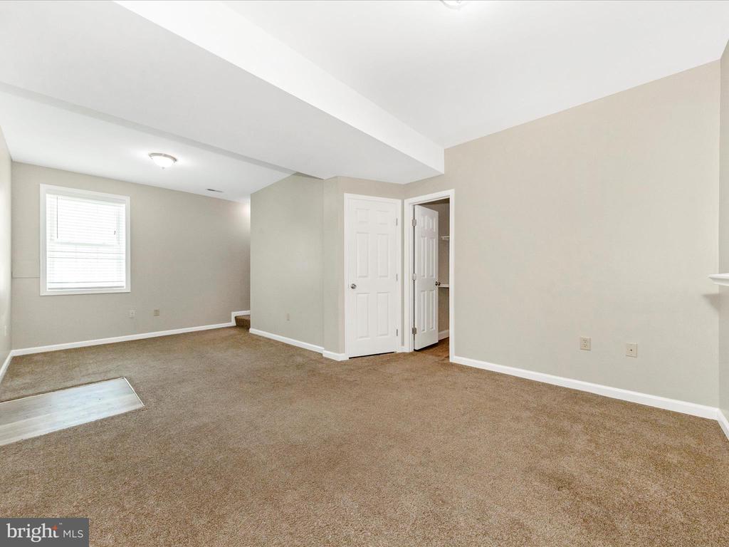 17 Terrace Ave