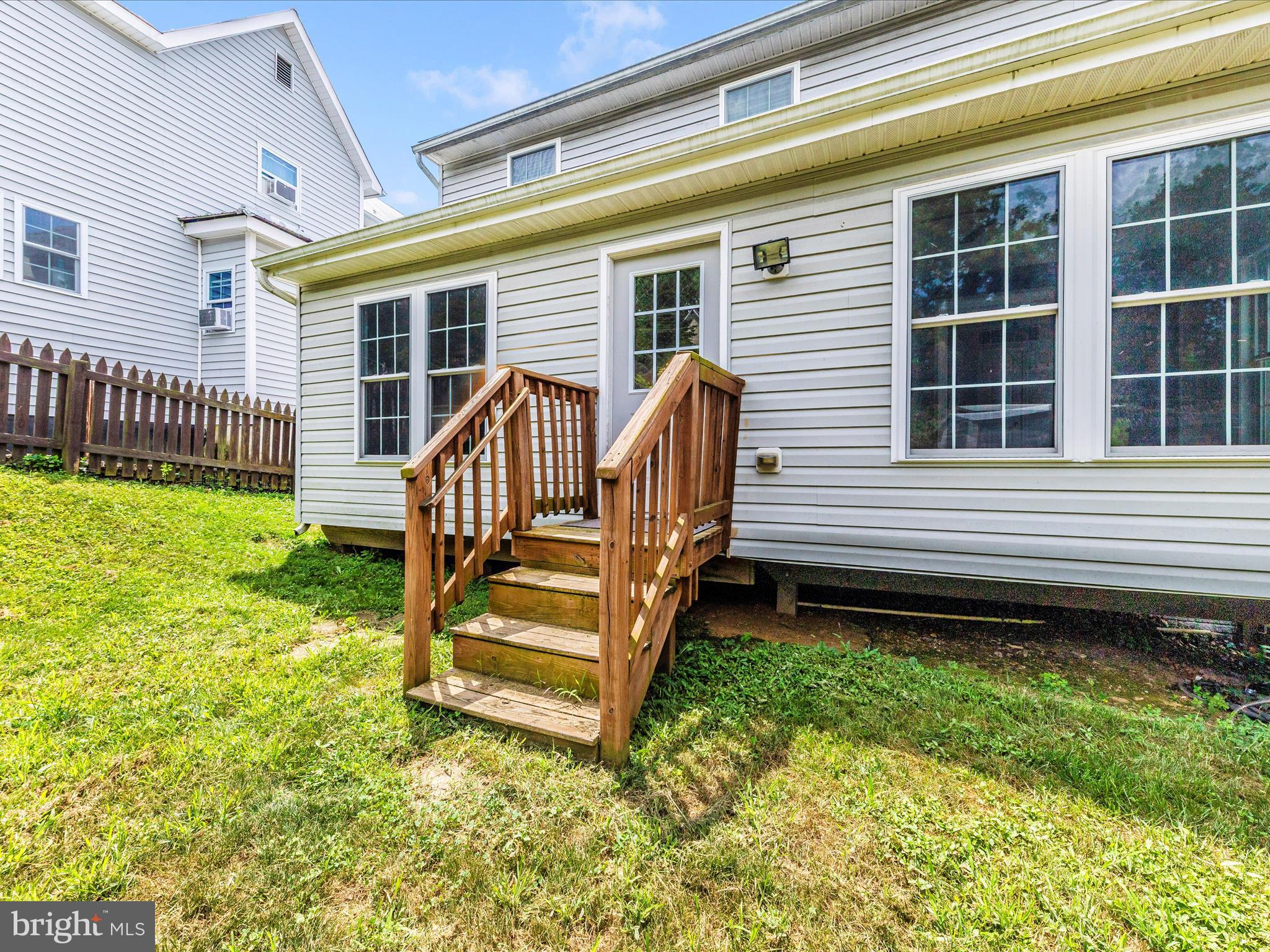 17 Terrace Ave