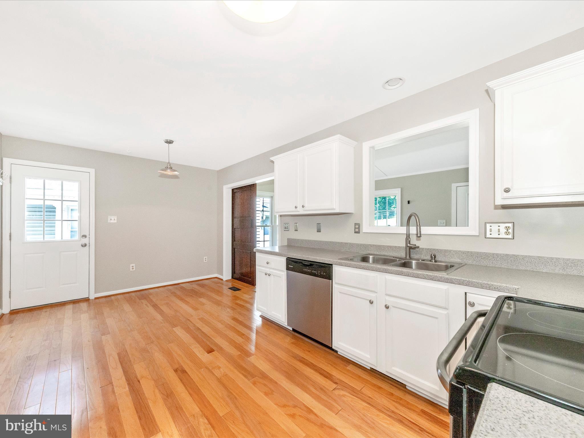 17 Terrace Ave