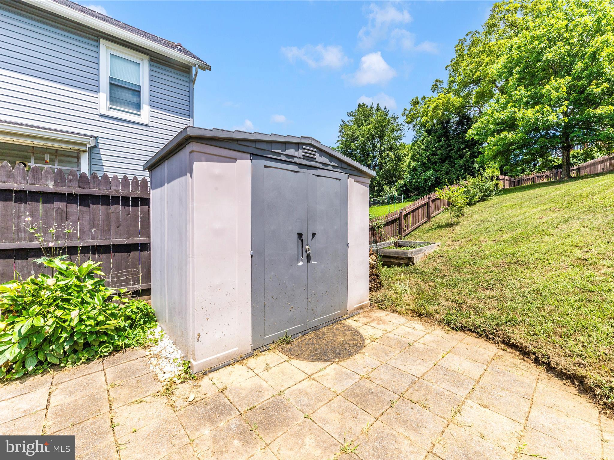 17 Terrace Ave