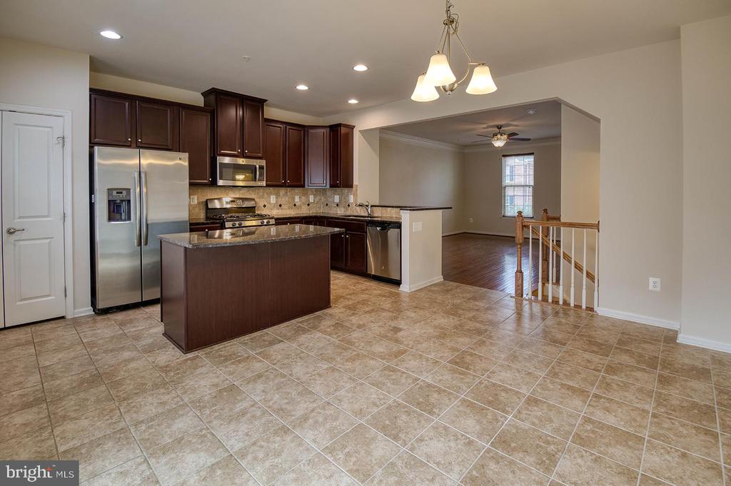 2704 EGRET WAY