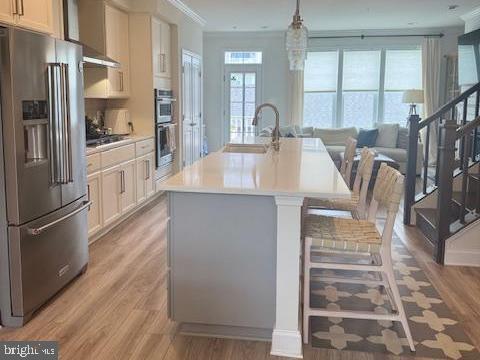 939 HOLDEN RD
