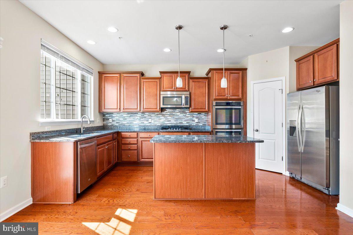6395 WALCOTT LN