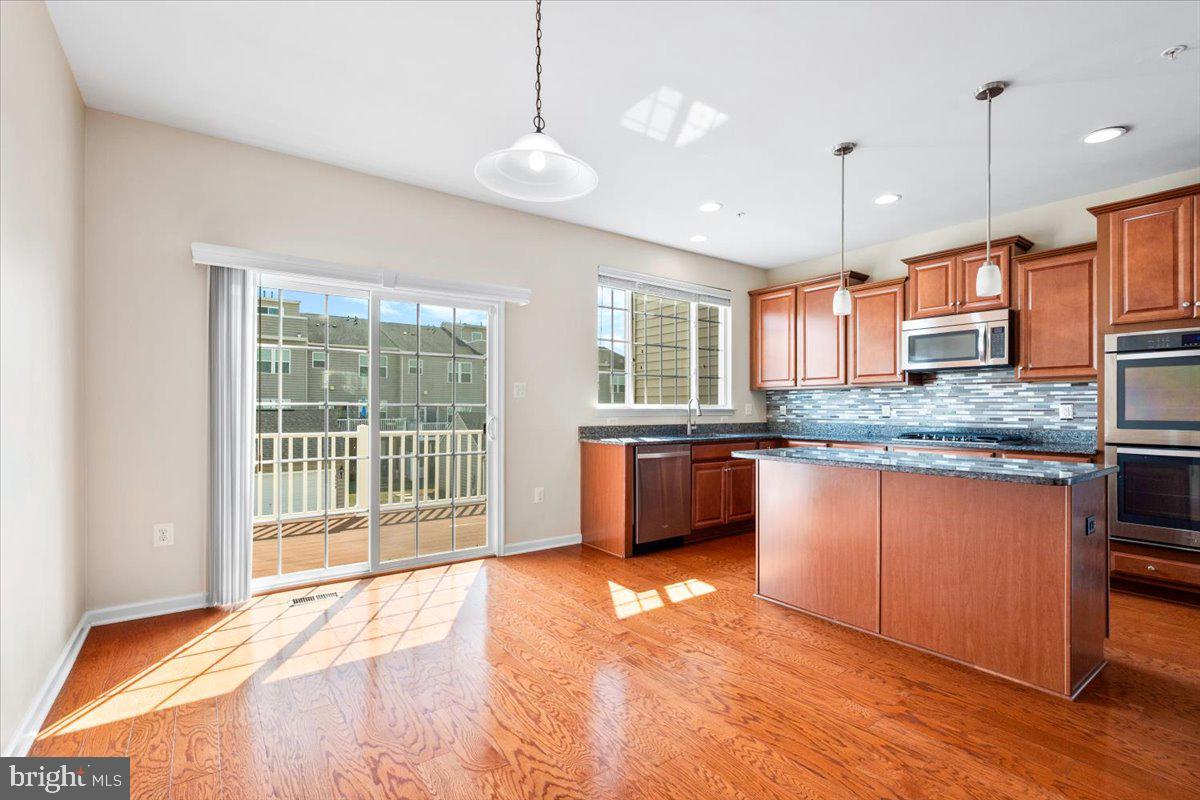 6395 WALCOTT LN