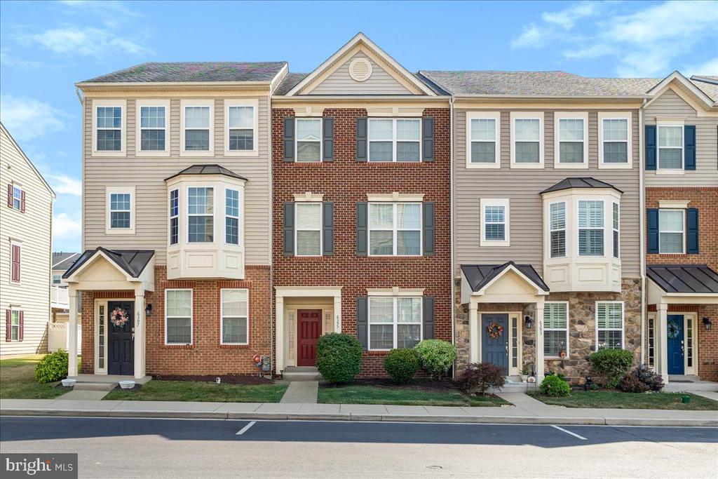 6395 WALCOTT LN