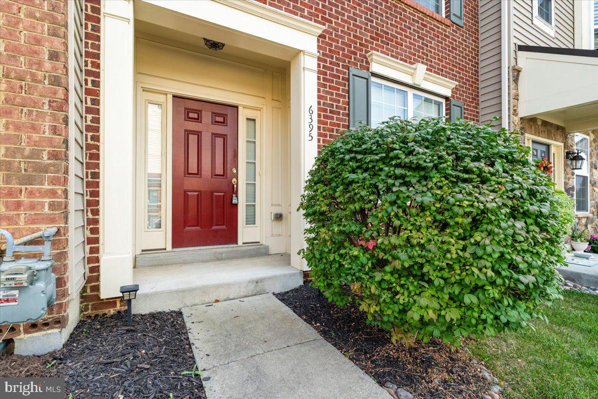6395 WALCOTT LN