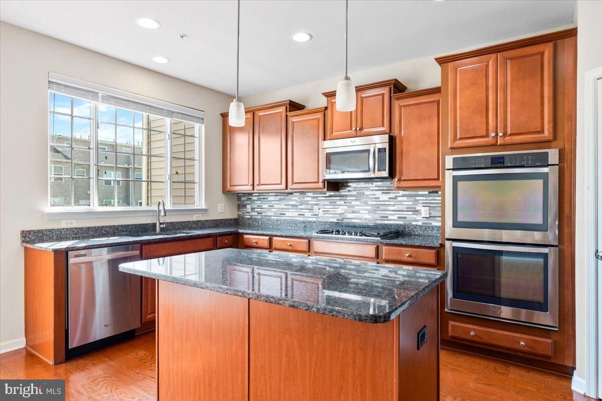 6395 WALCOTT LN