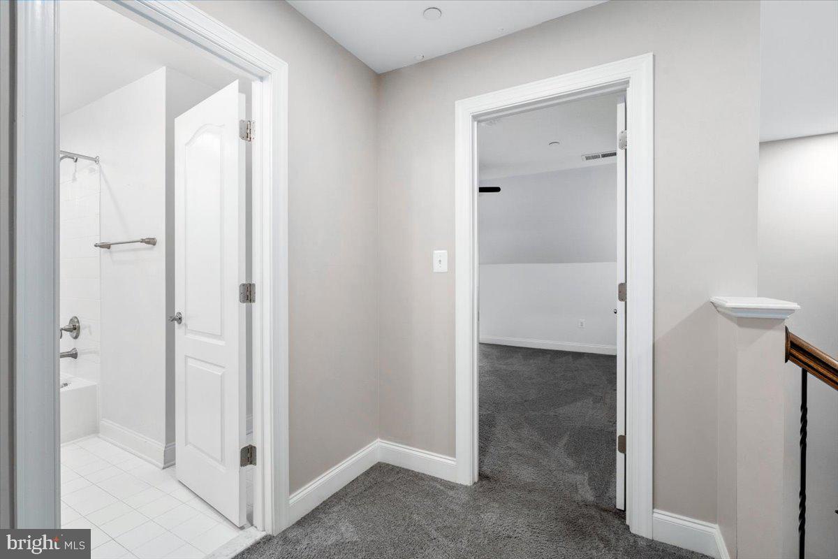 42 MAXWELL SQ #32