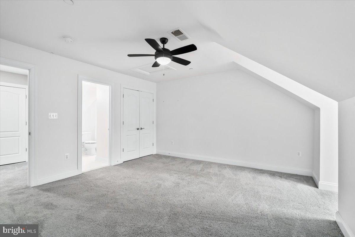 42 MAXWELL SQ #32