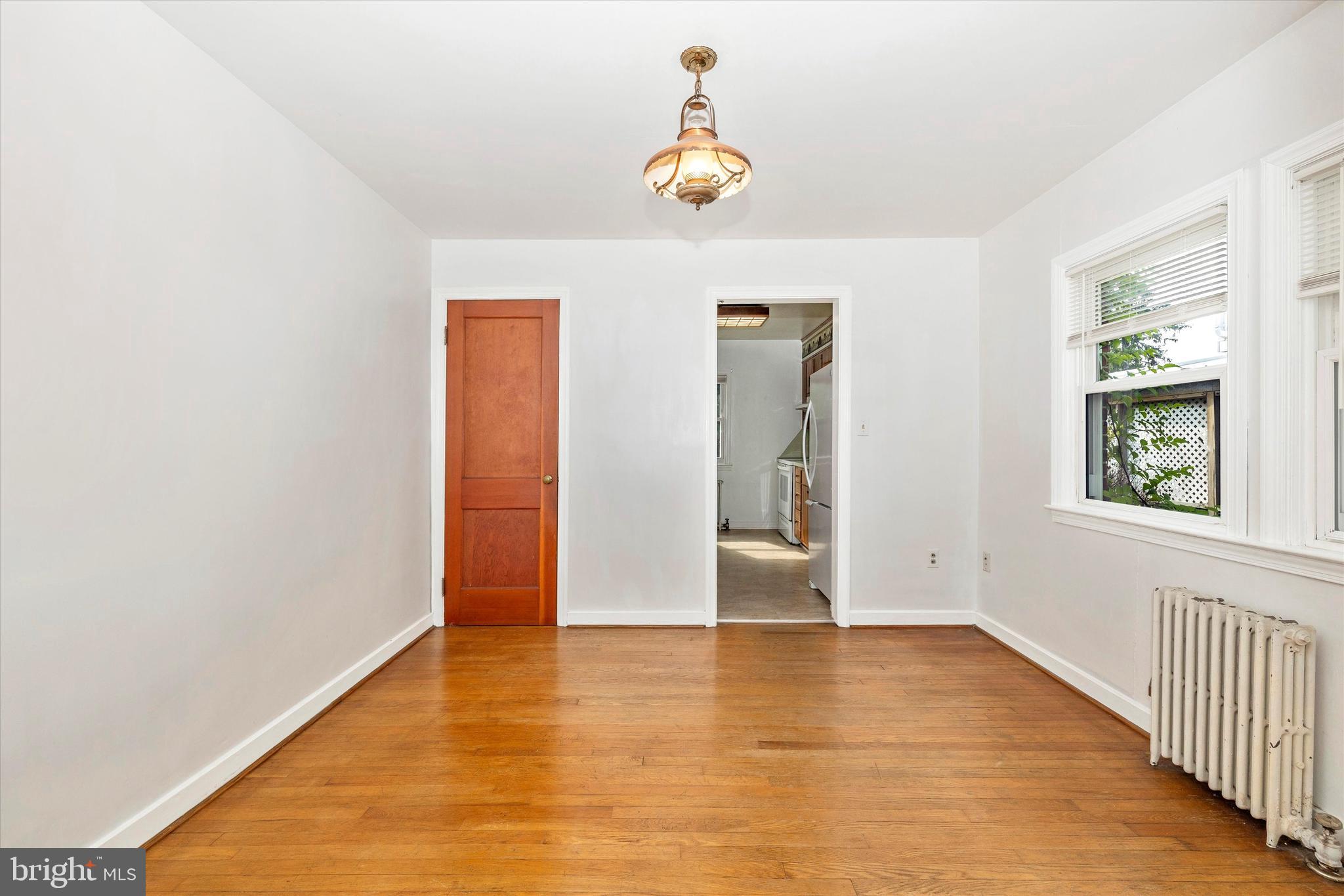 412 Lee Pl