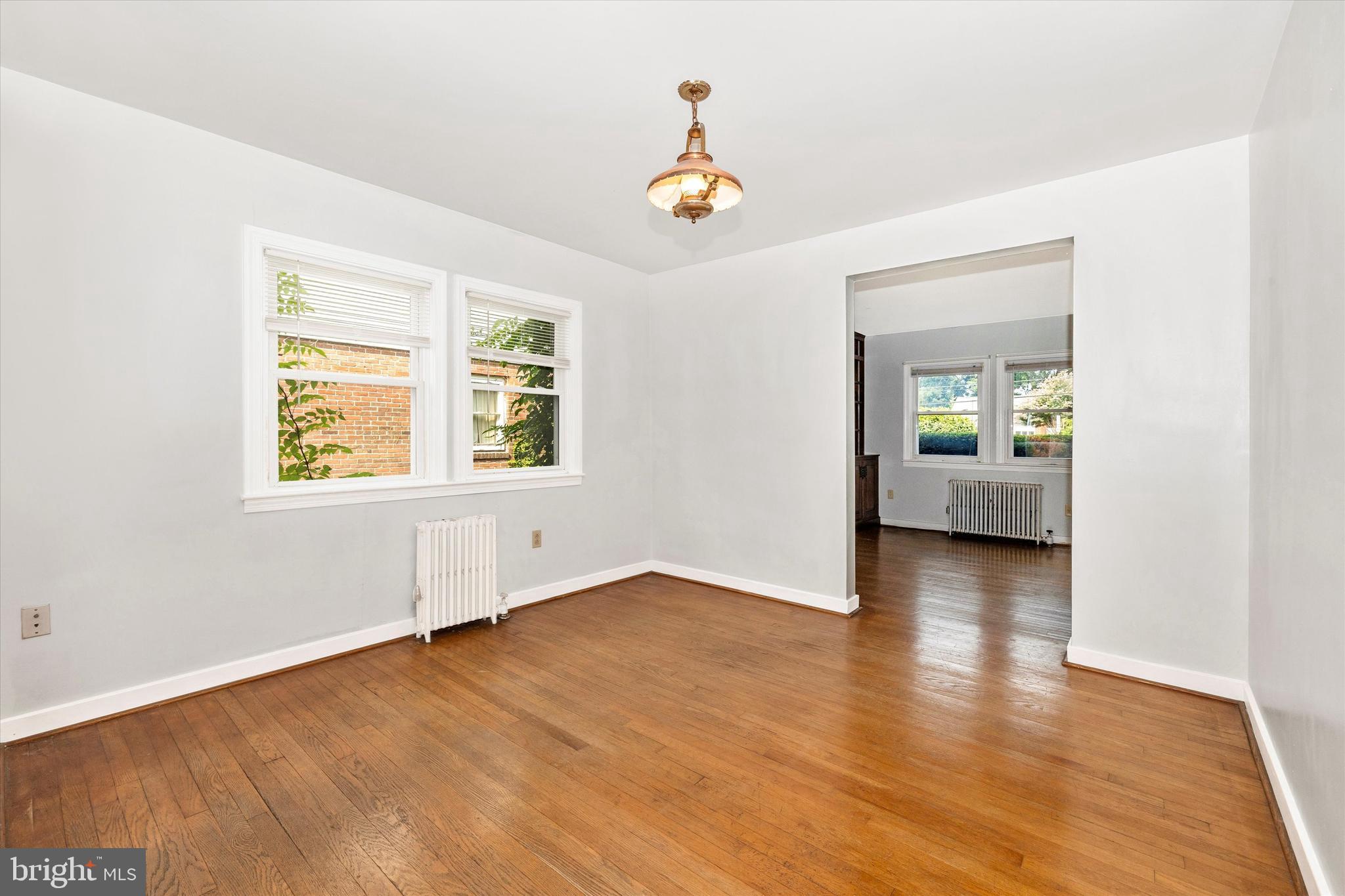 412 Lee Pl