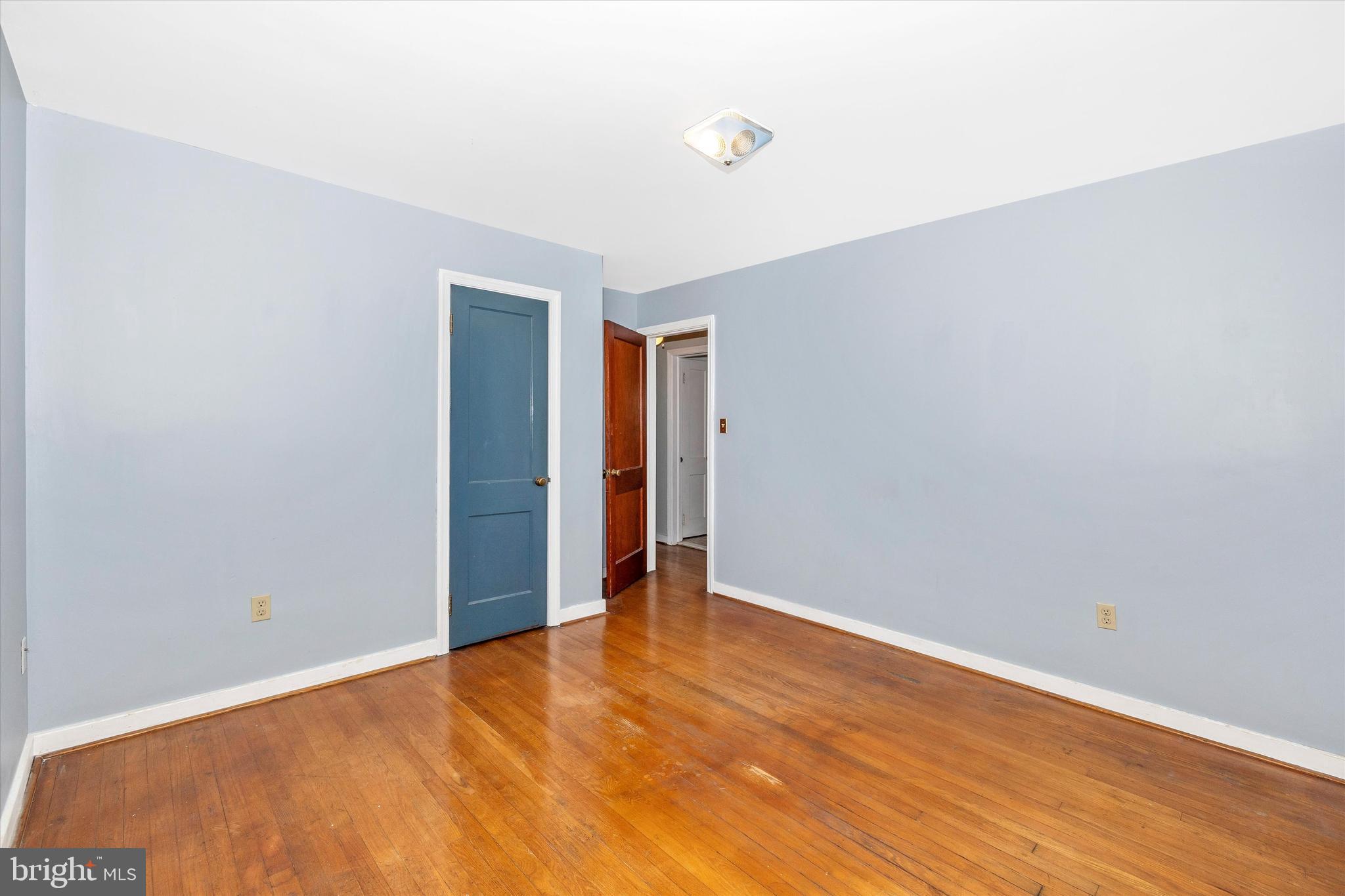 412 Lee Pl