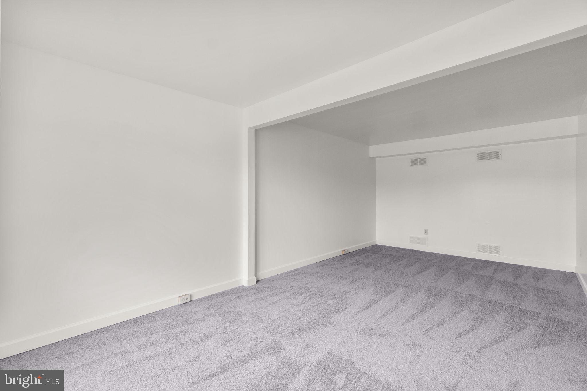 110 E HAMMAKER STREET