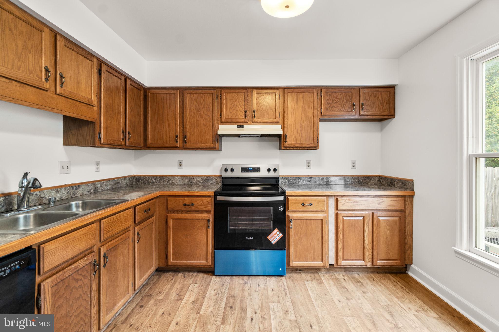 110 E HAMMAKER STREET