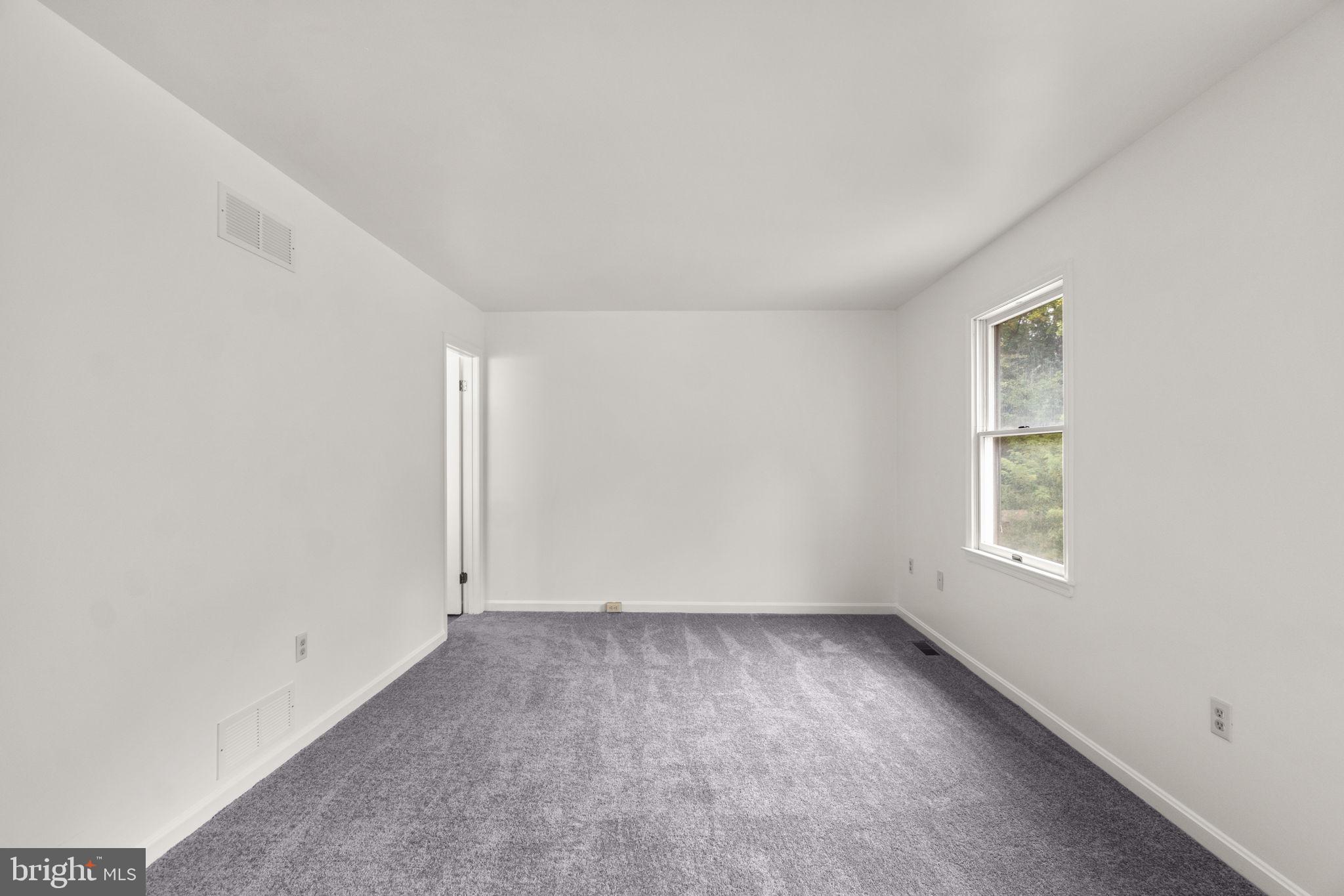 110 E HAMMAKER STREET