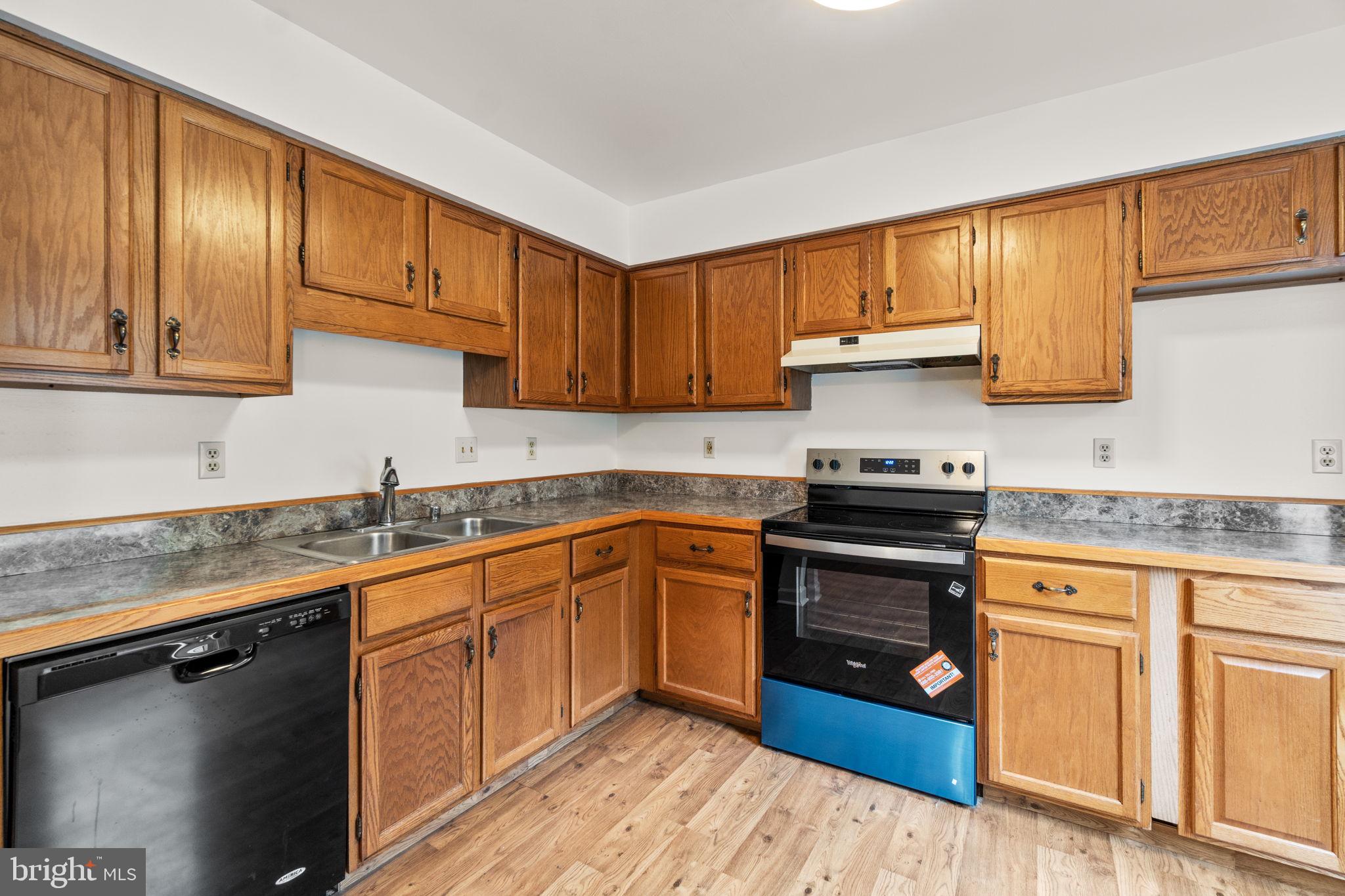 110 E HAMMAKER STREET