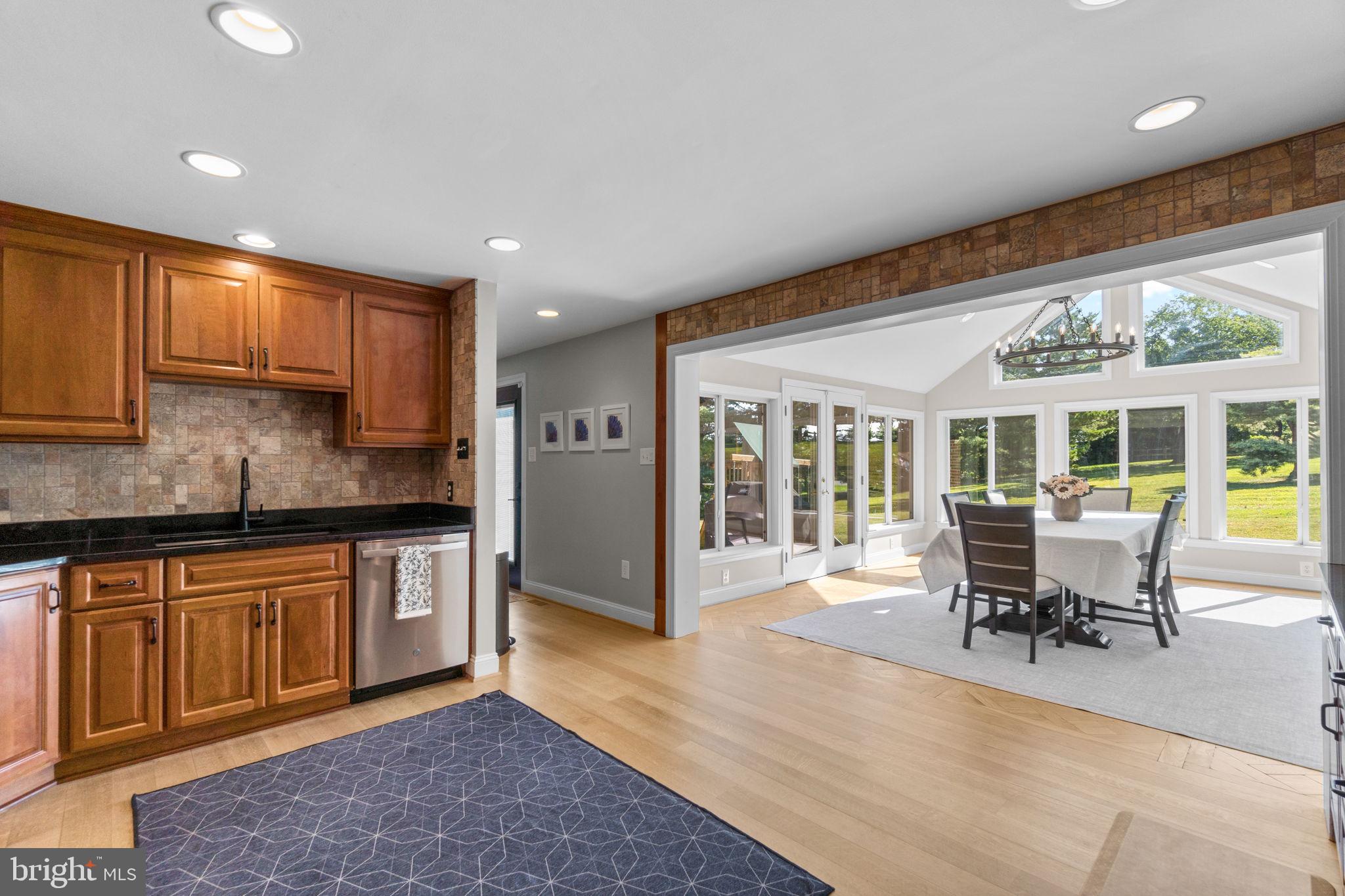 3856 SAINT CLAIR COURT