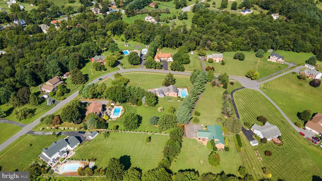 3856 SAINT CLAIR COURT
