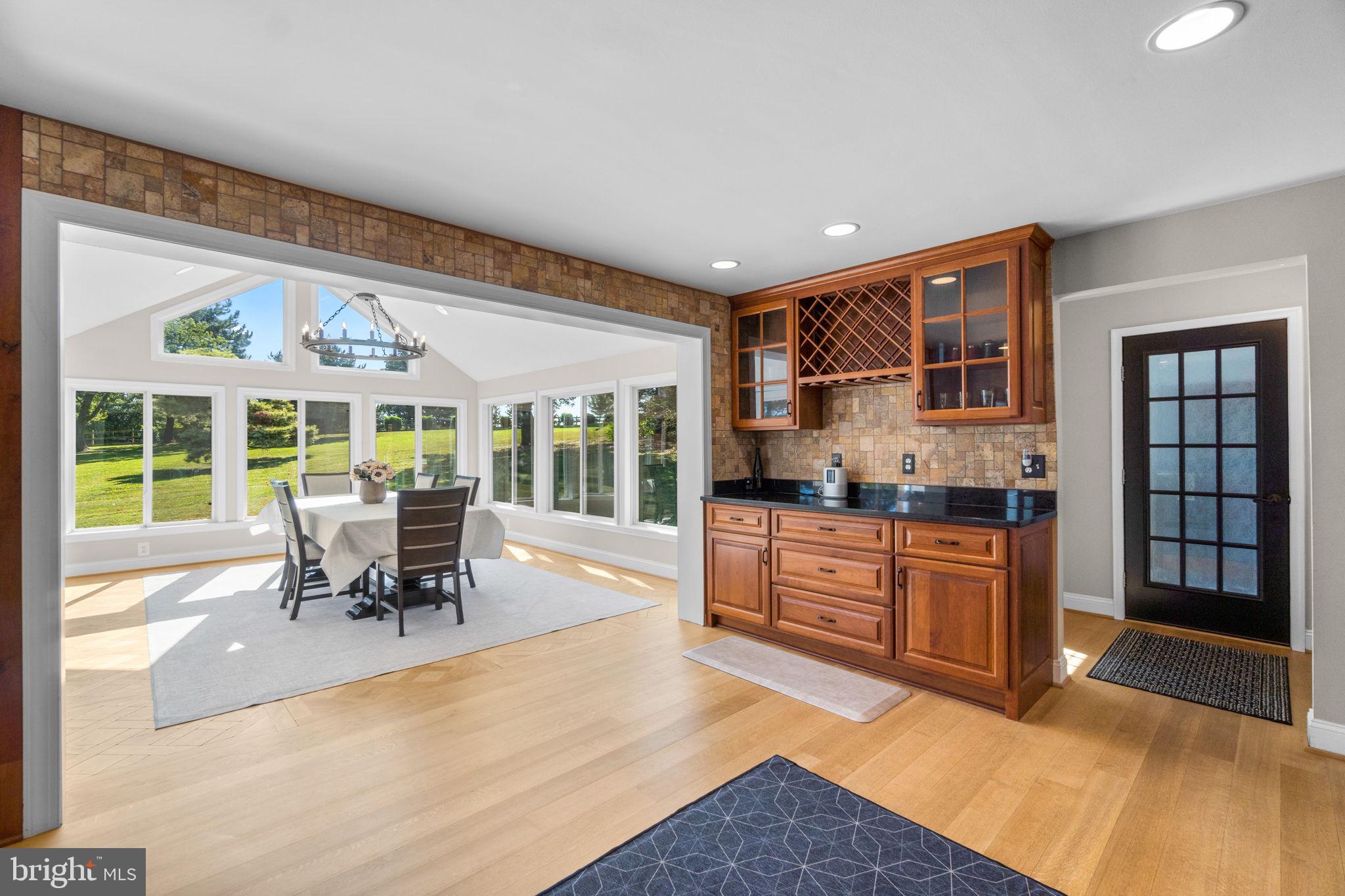 3856 SAINT CLAIR COURT