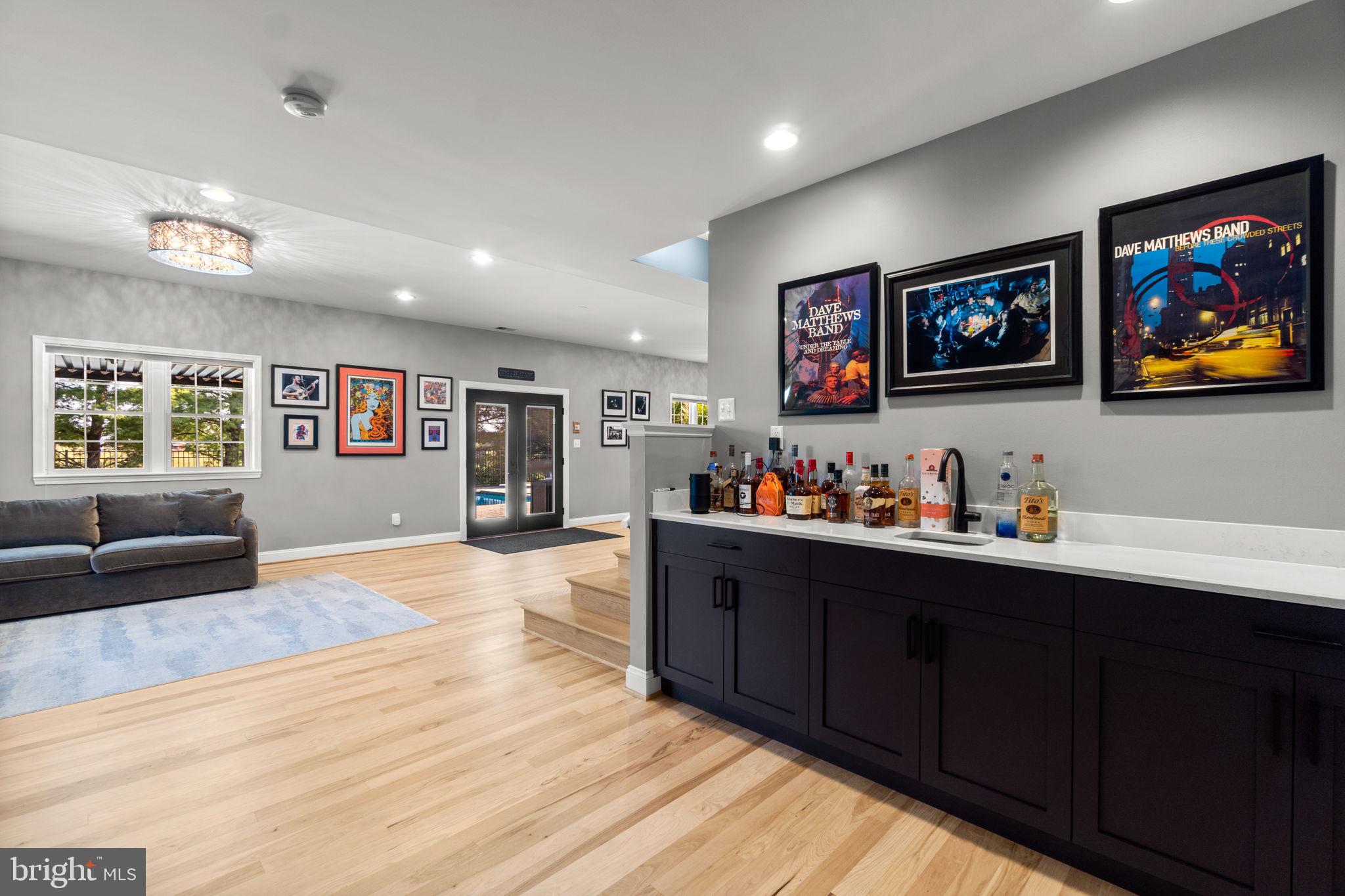 3856 SAINT CLAIR COURT