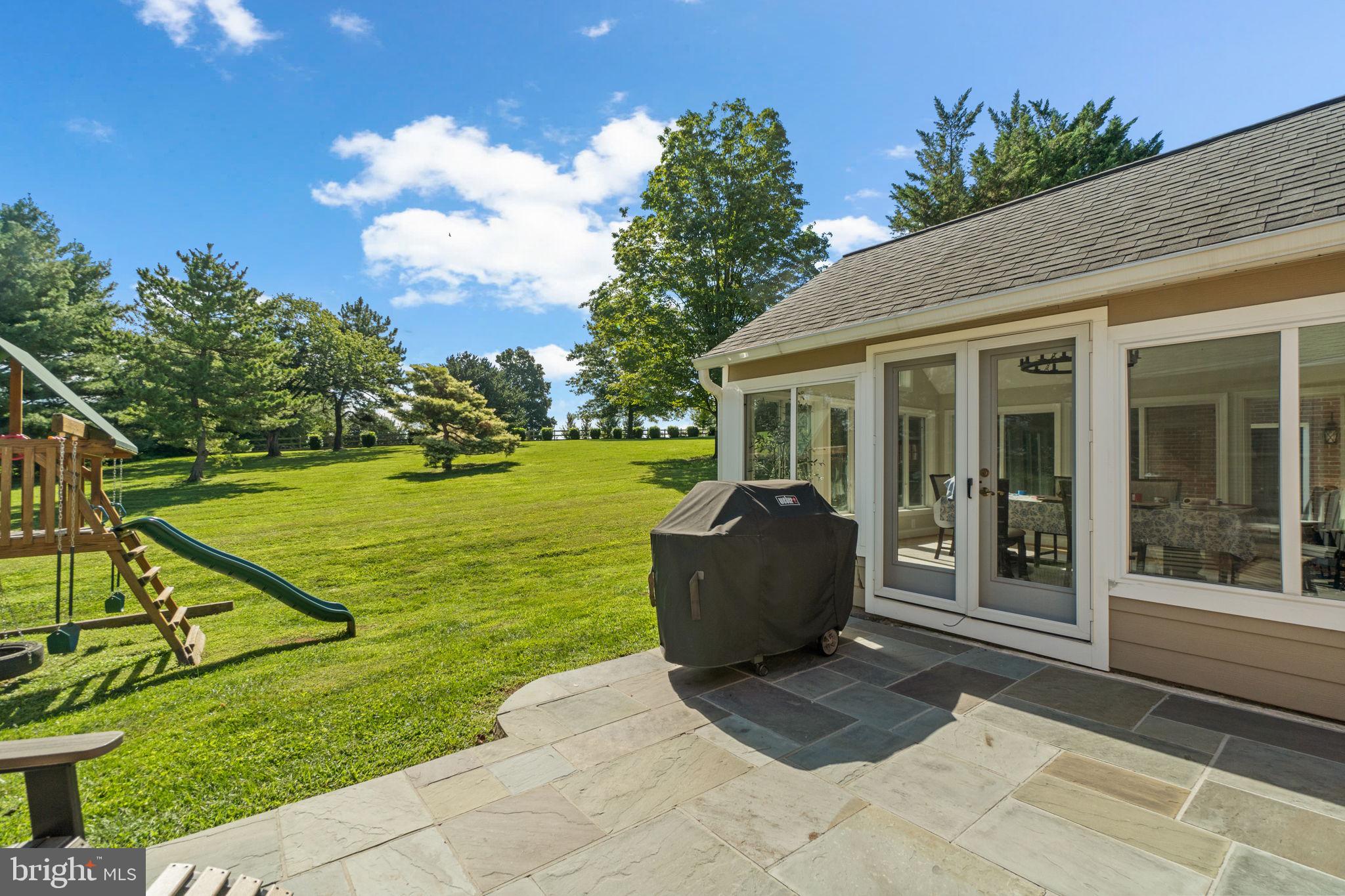 3856 SAINT CLAIR COURT
