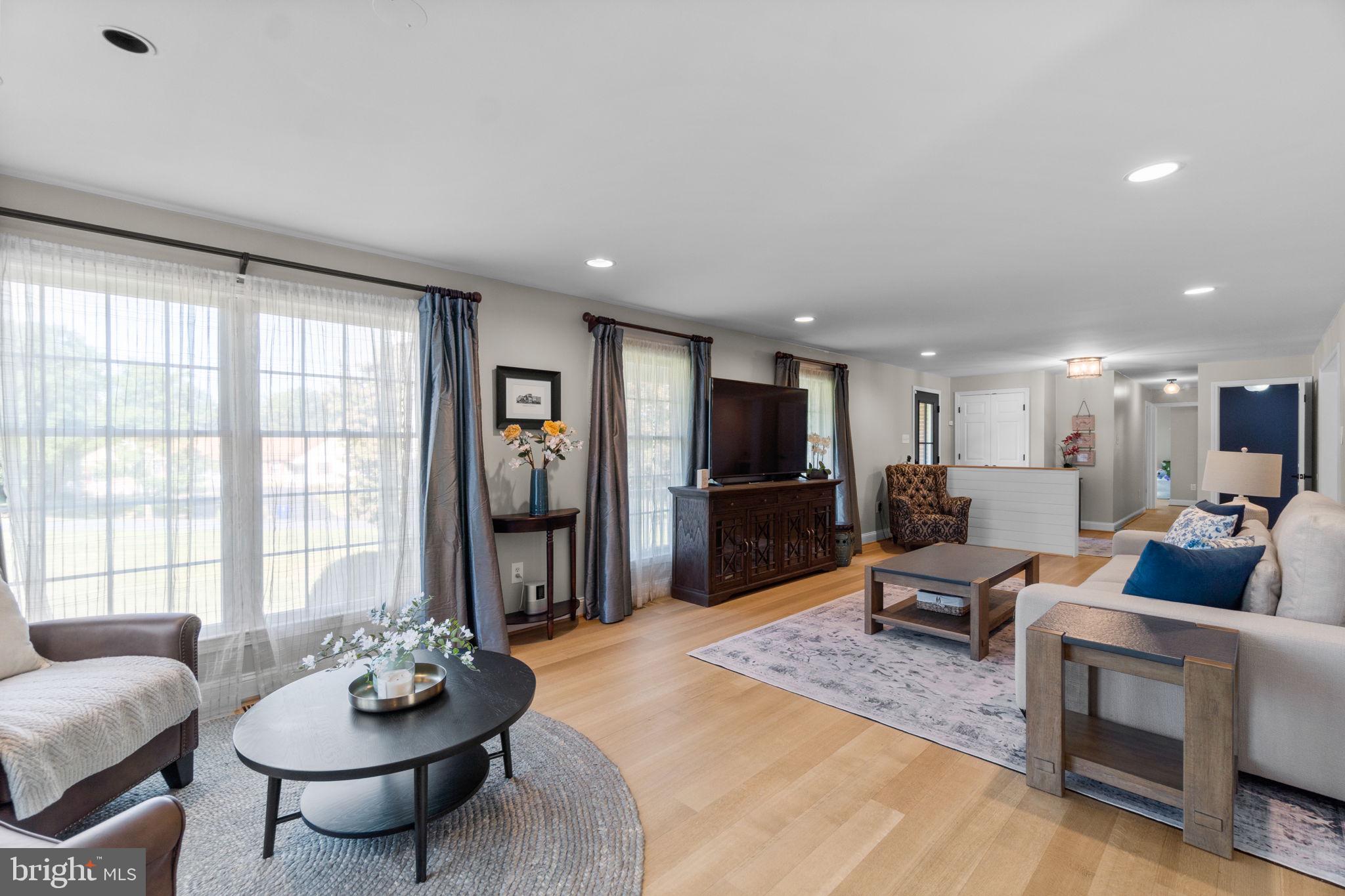 3856 SAINT CLAIR COURT