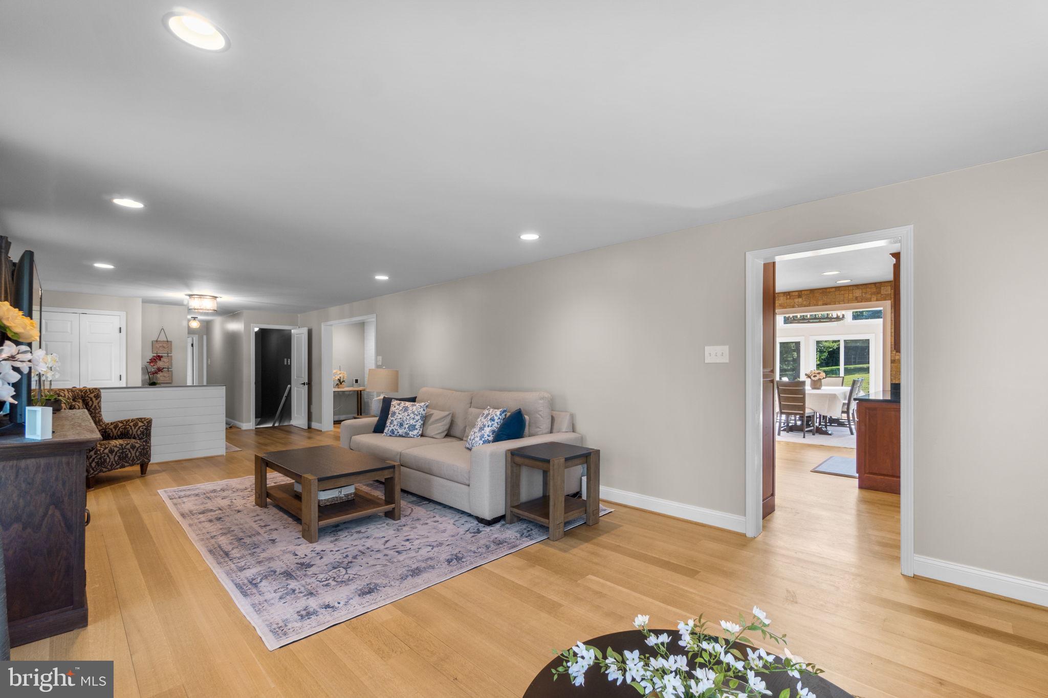 3856 SAINT CLAIR COURT