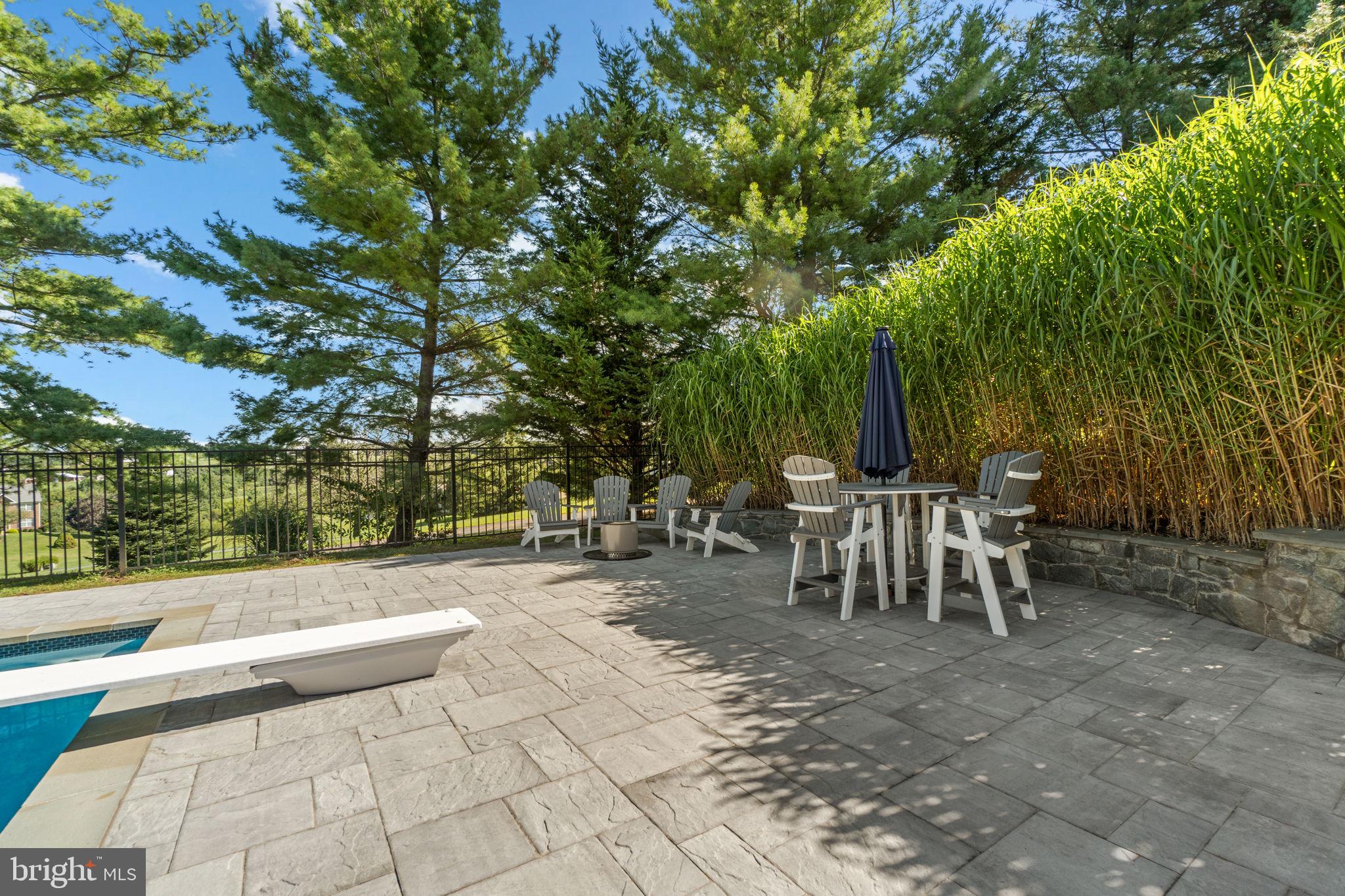 3856 SAINT CLAIR COURT
