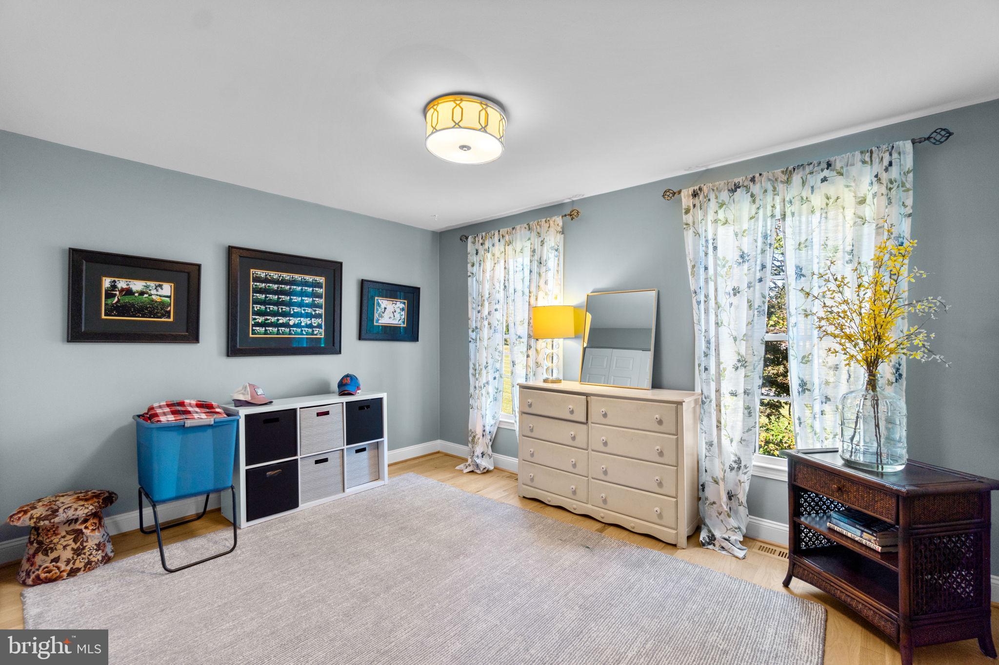 3856 SAINT CLAIR COURT
