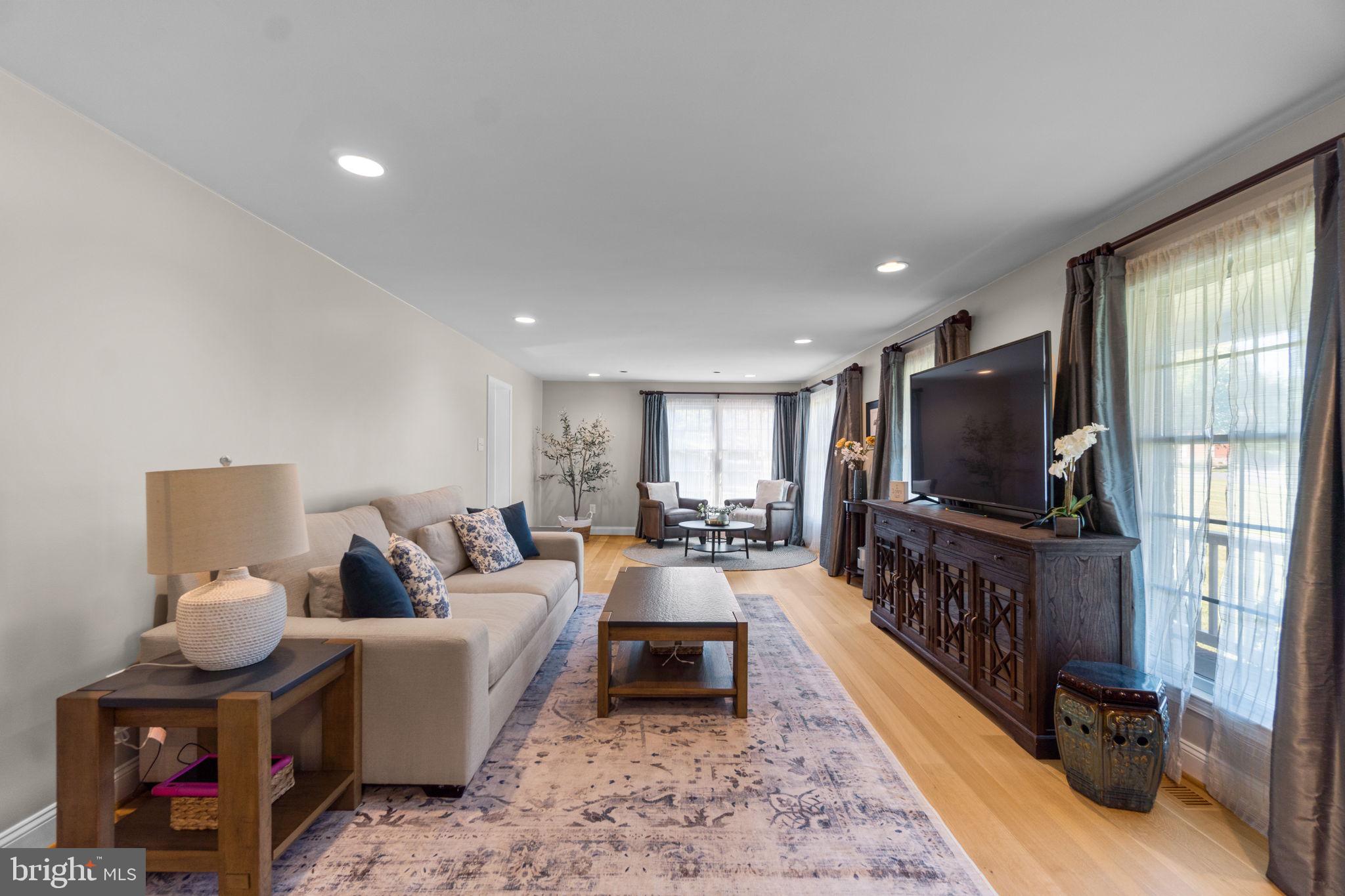 3856 SAINT CLAIR COURT