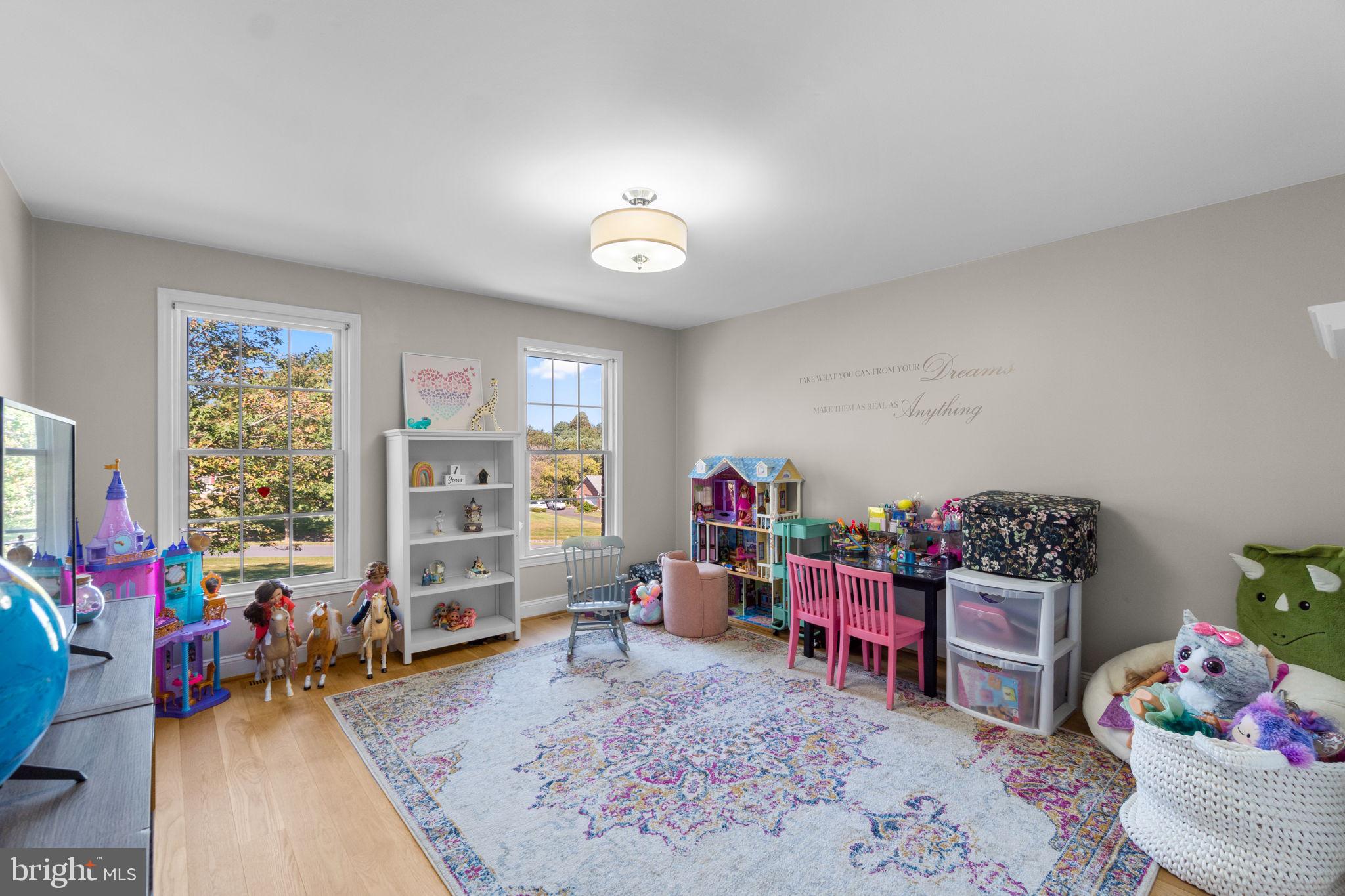 3856 SAINT CLAIR COURT