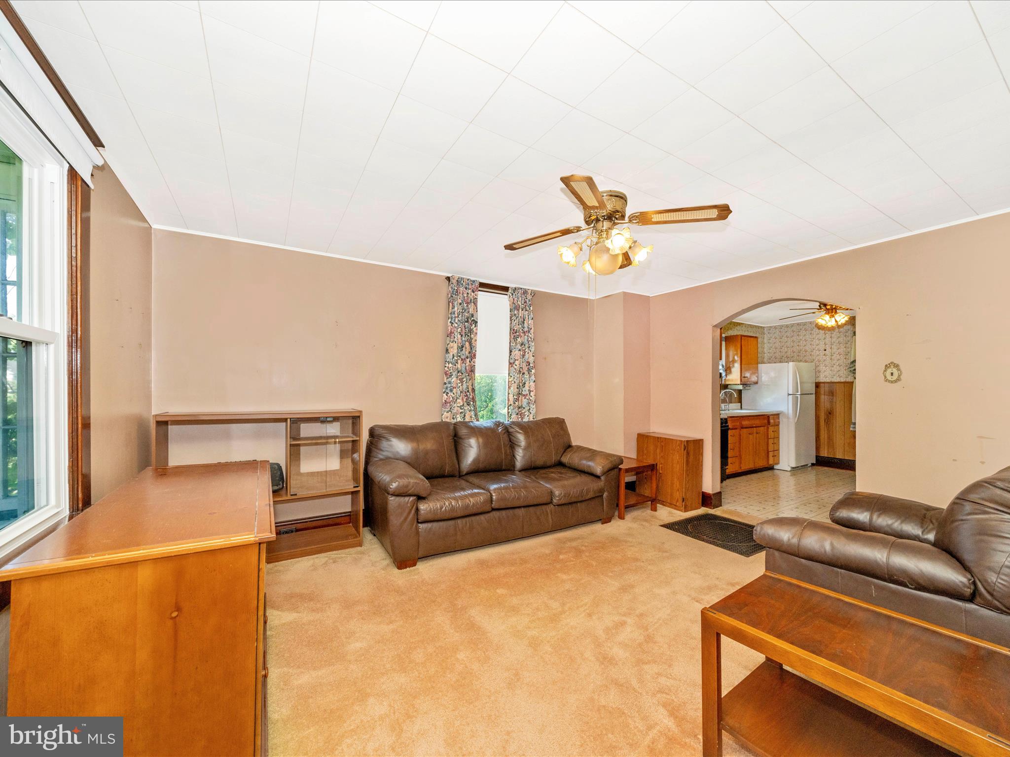 7 W B STREET