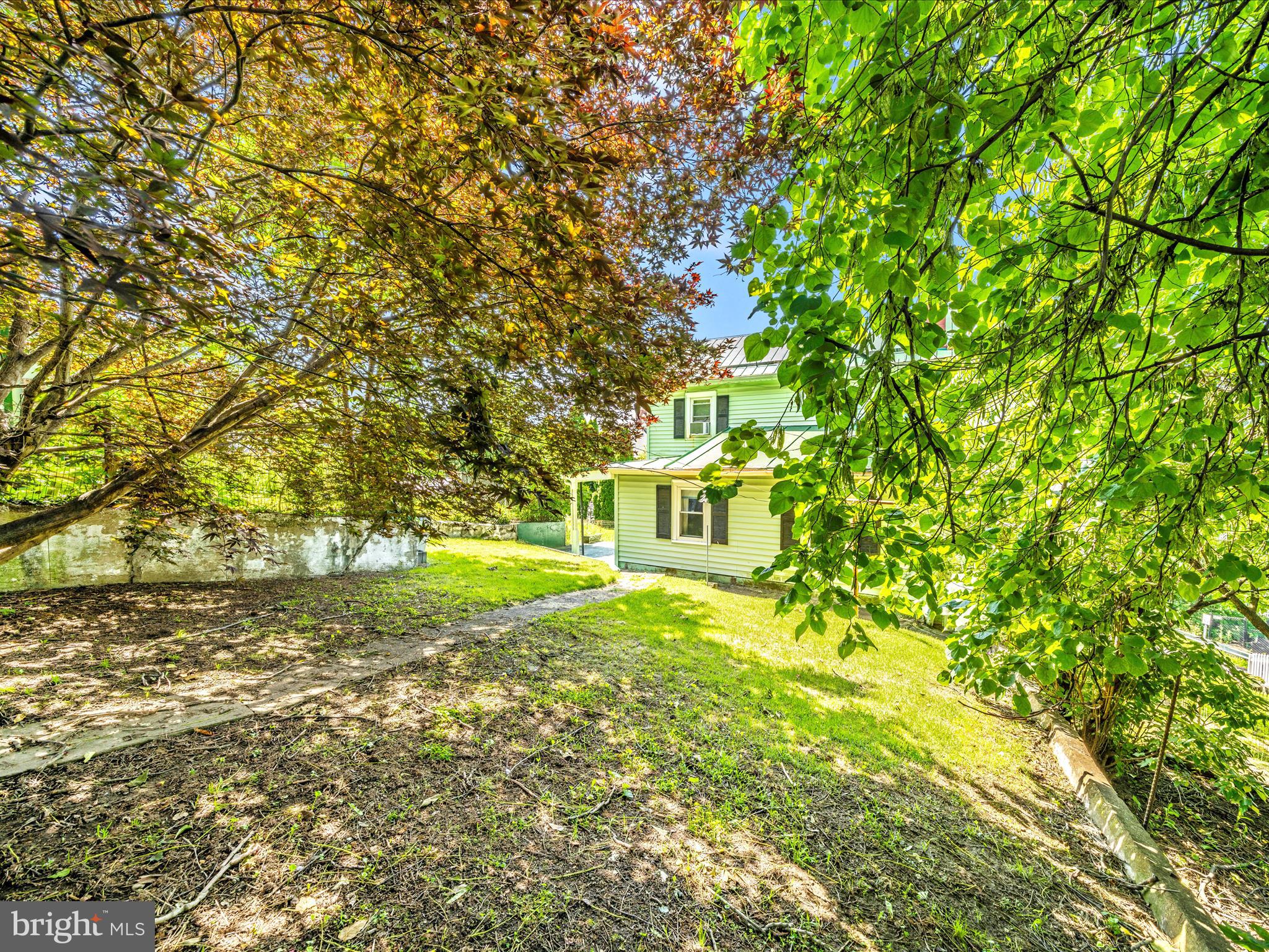 7 W B STREET