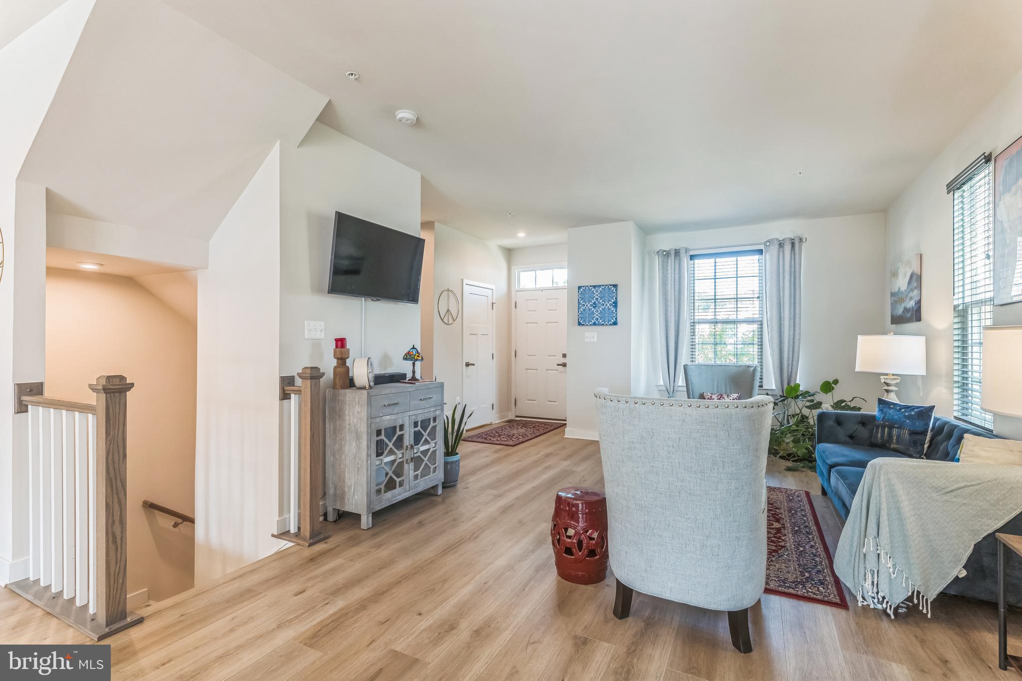 235 EDWIN RD