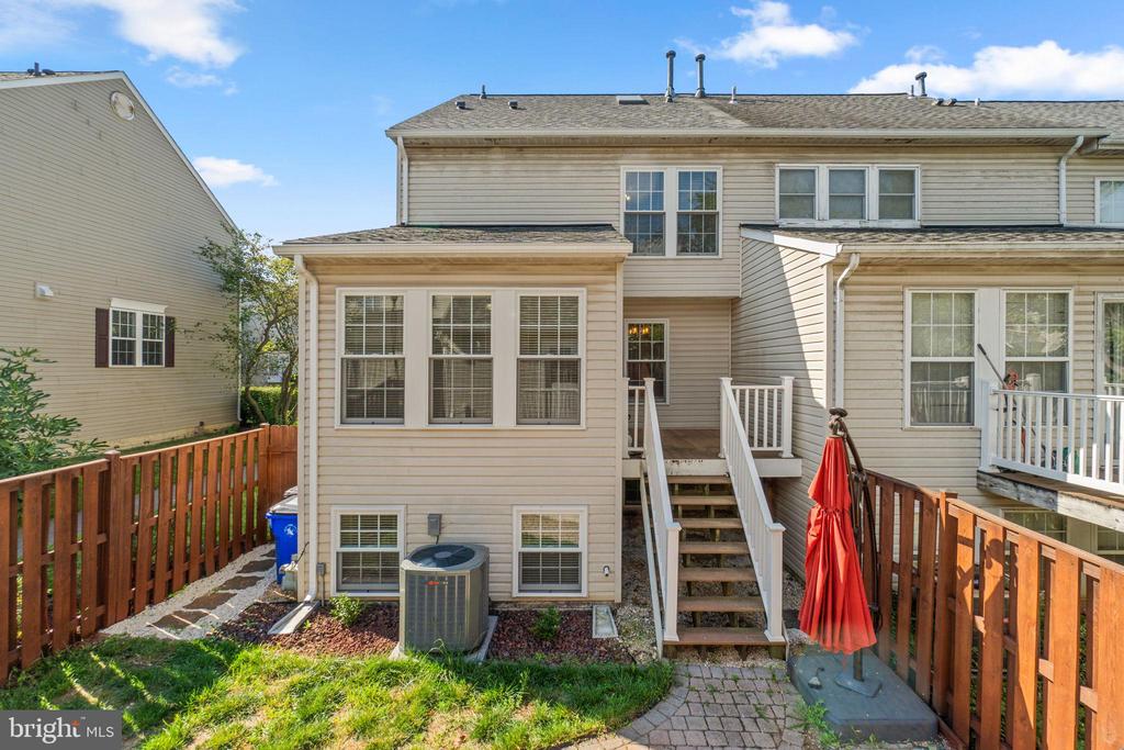 1619 COOPERS WAY