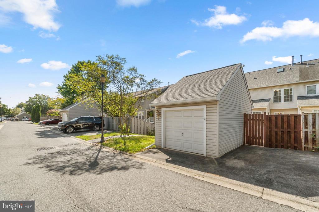 1619 COOPERS WAY