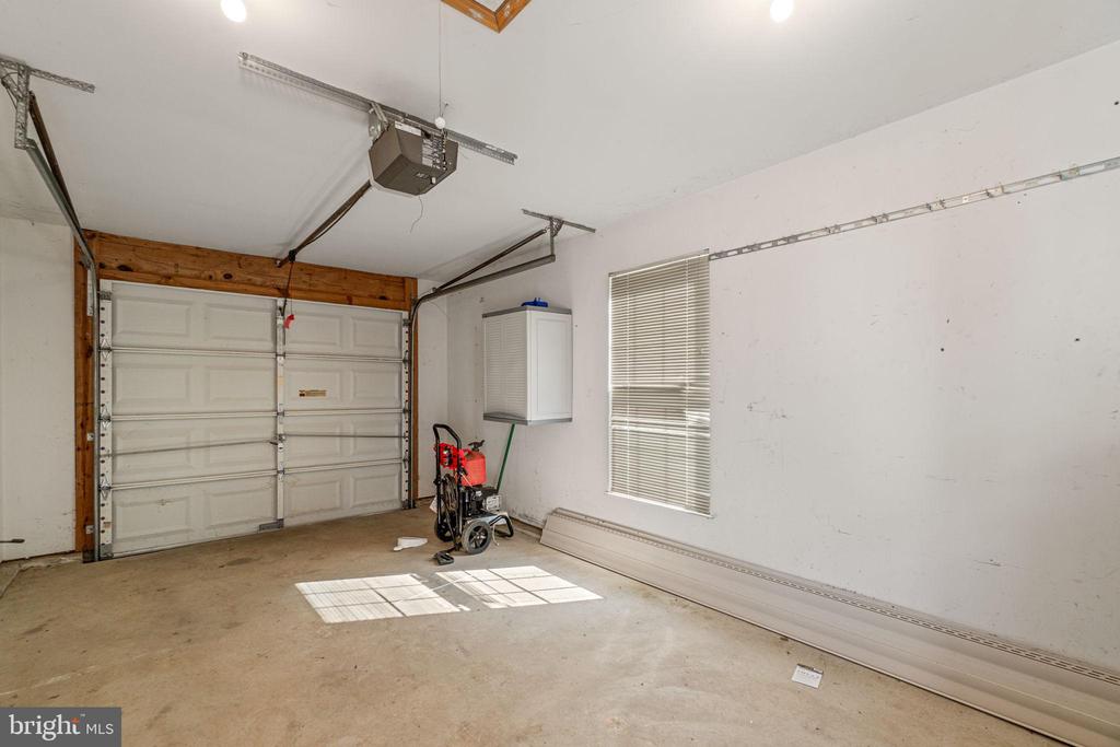 1619 COOPERS WAY