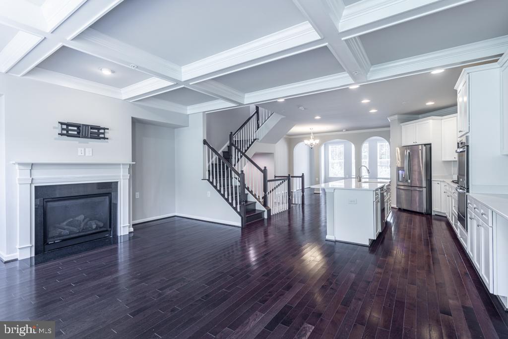 6913 COUNTRY CLUB TERRACE