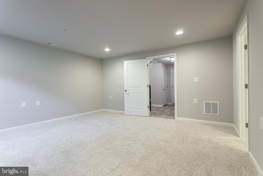 6913 COUNTRY CLUB TERRACE