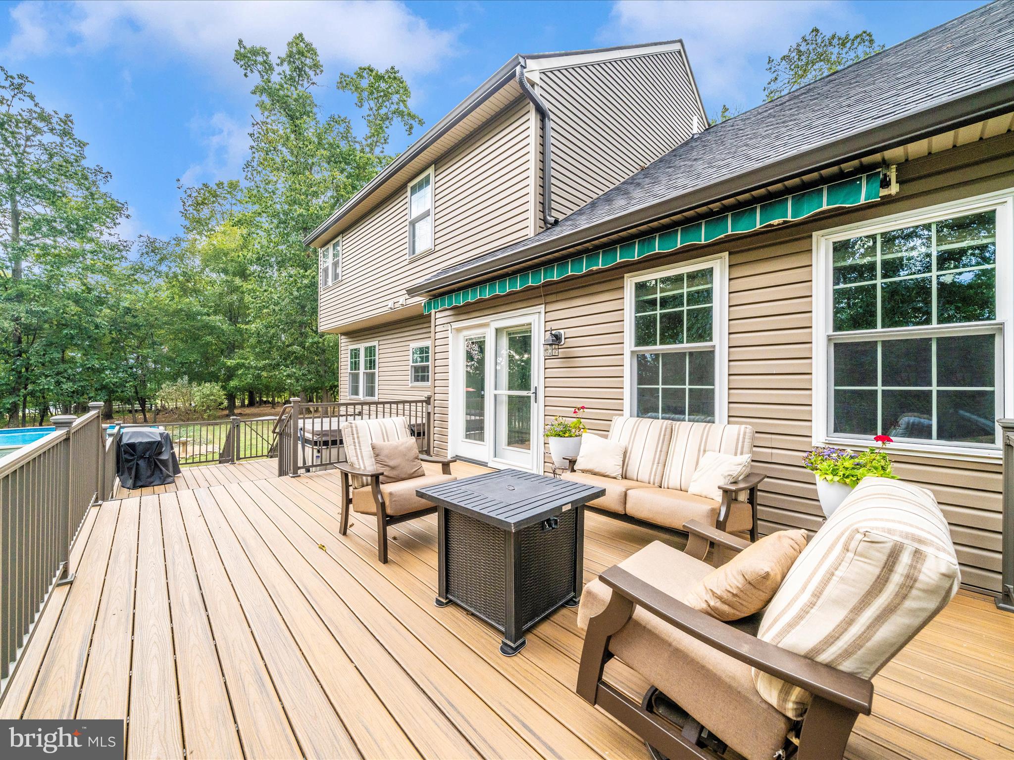 7813 OAK LEAF COURT