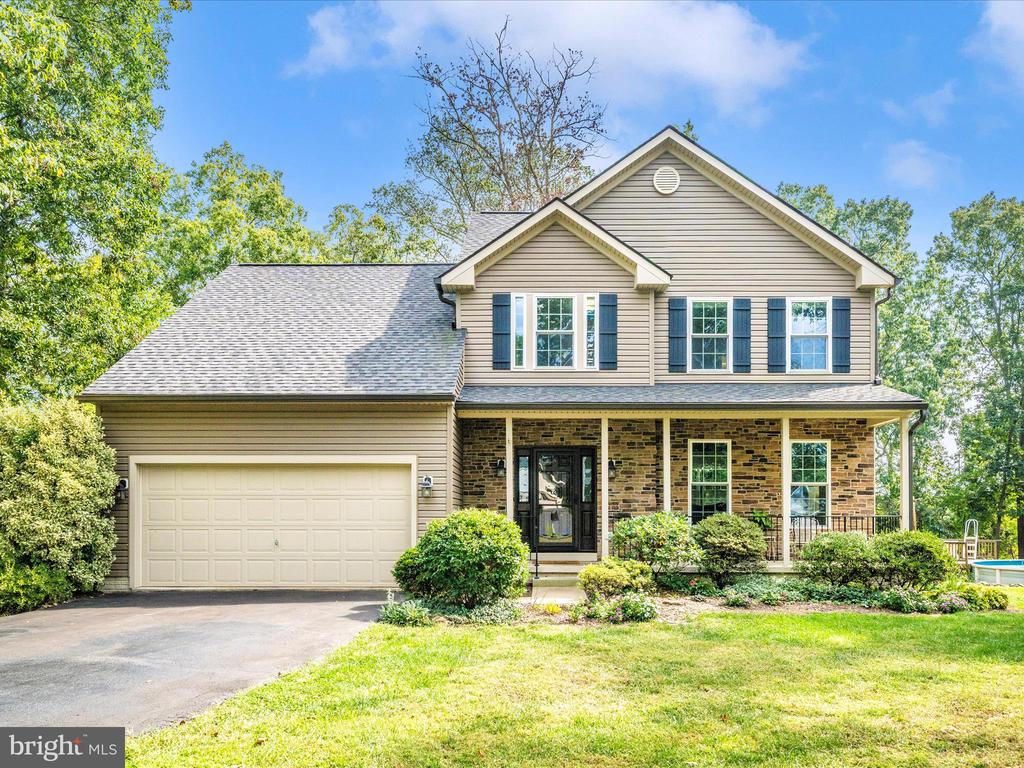 7813 OAK LEAF COURT