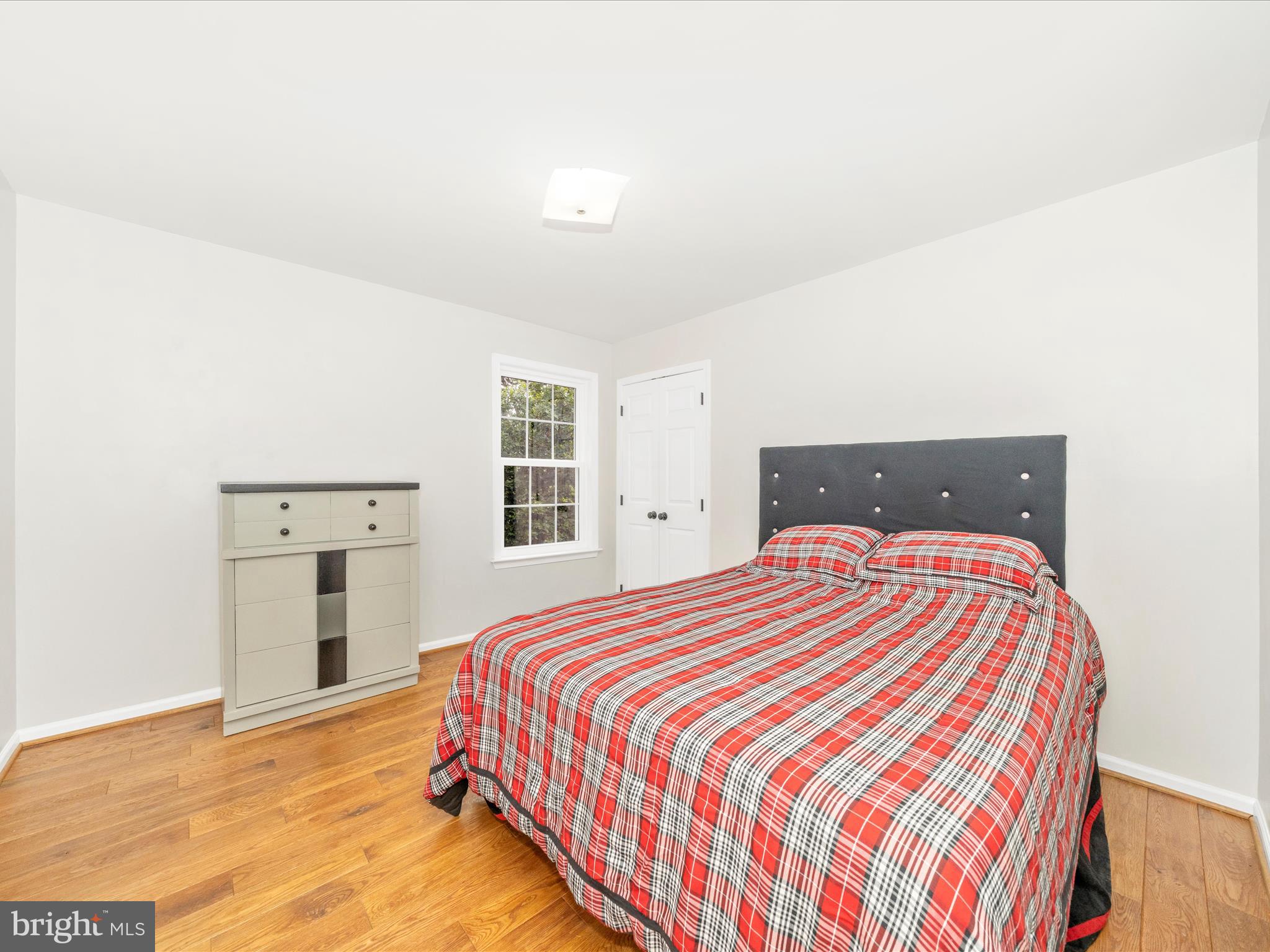 7813 OAK LEAF COURT