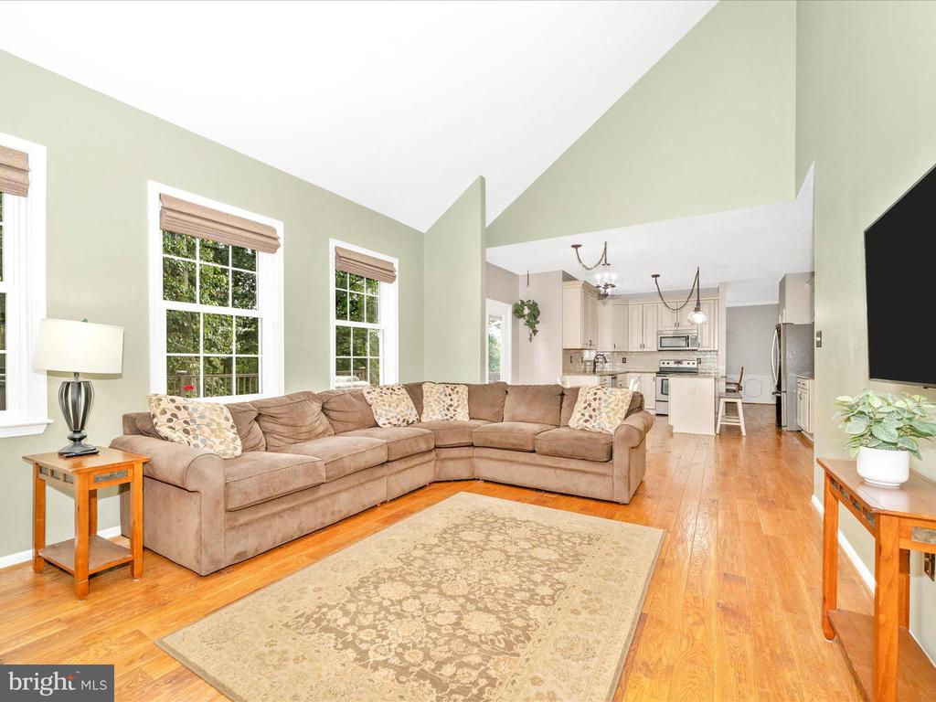 7813 OAK LEAF COURT