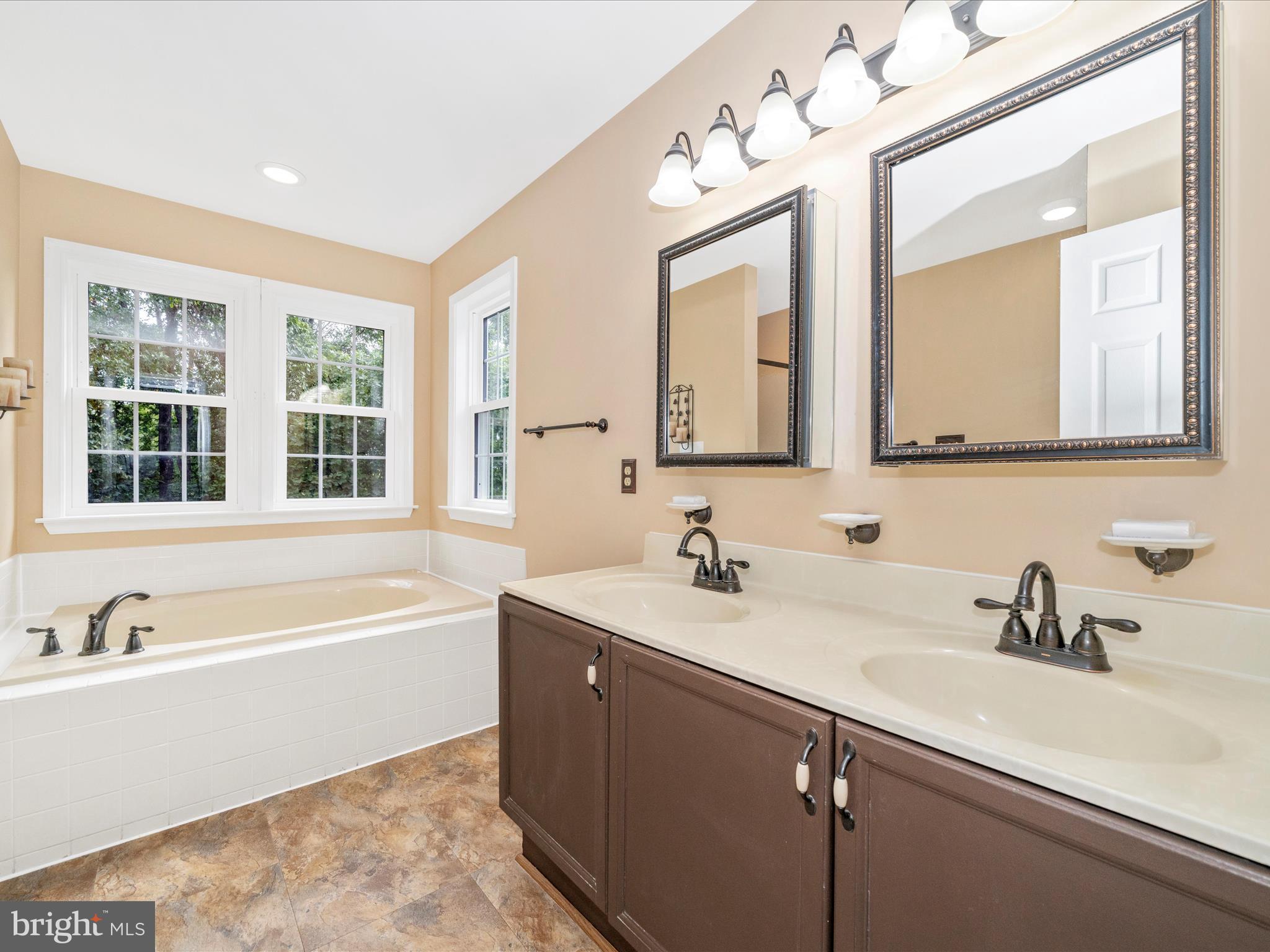 7813 OAK LEAF COURT