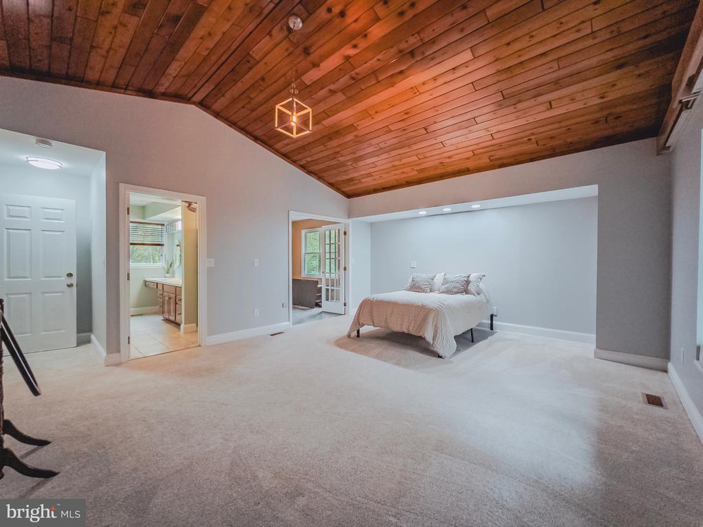 8749 RAMSBURG ROAD