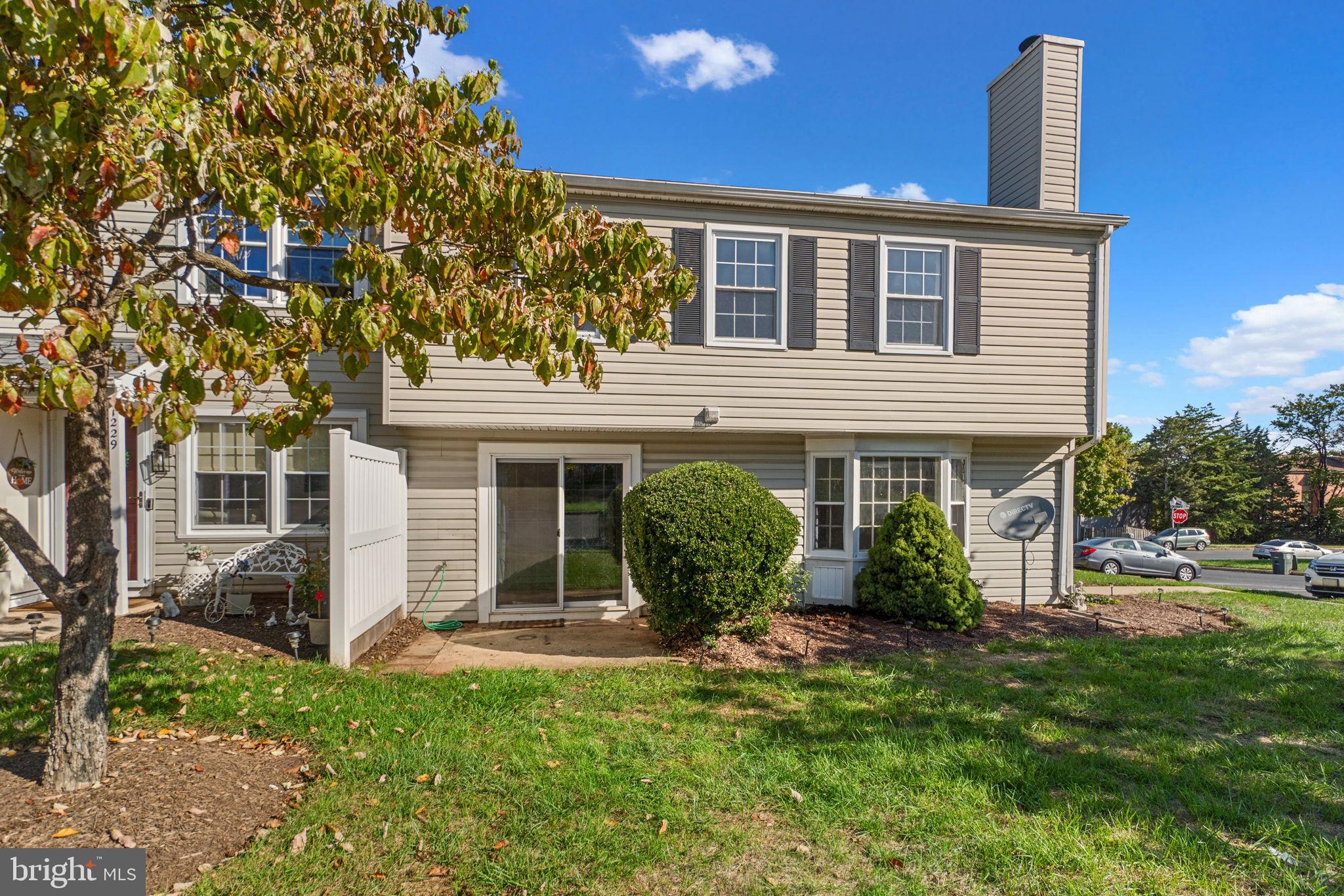 1225 DANIELLE DRIVE E 1225E